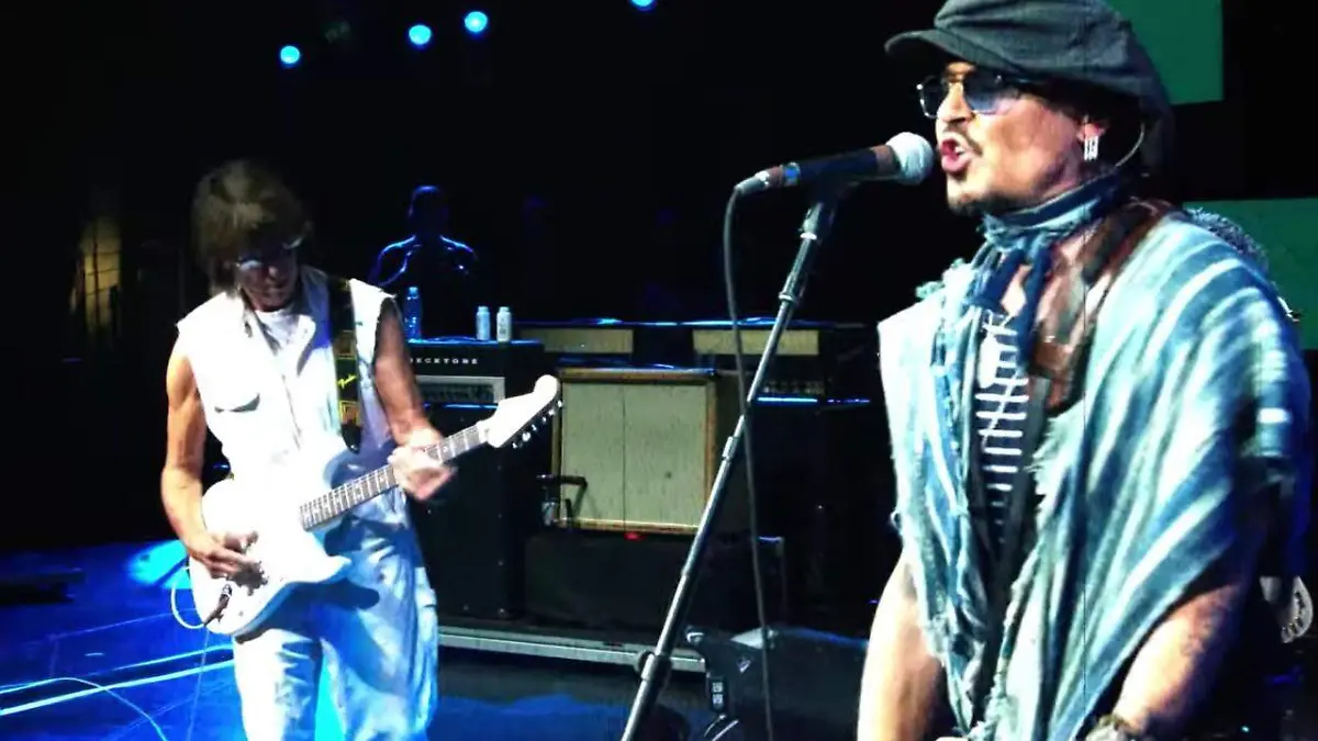 Johnny Depp y Jeff Beck - Isolation