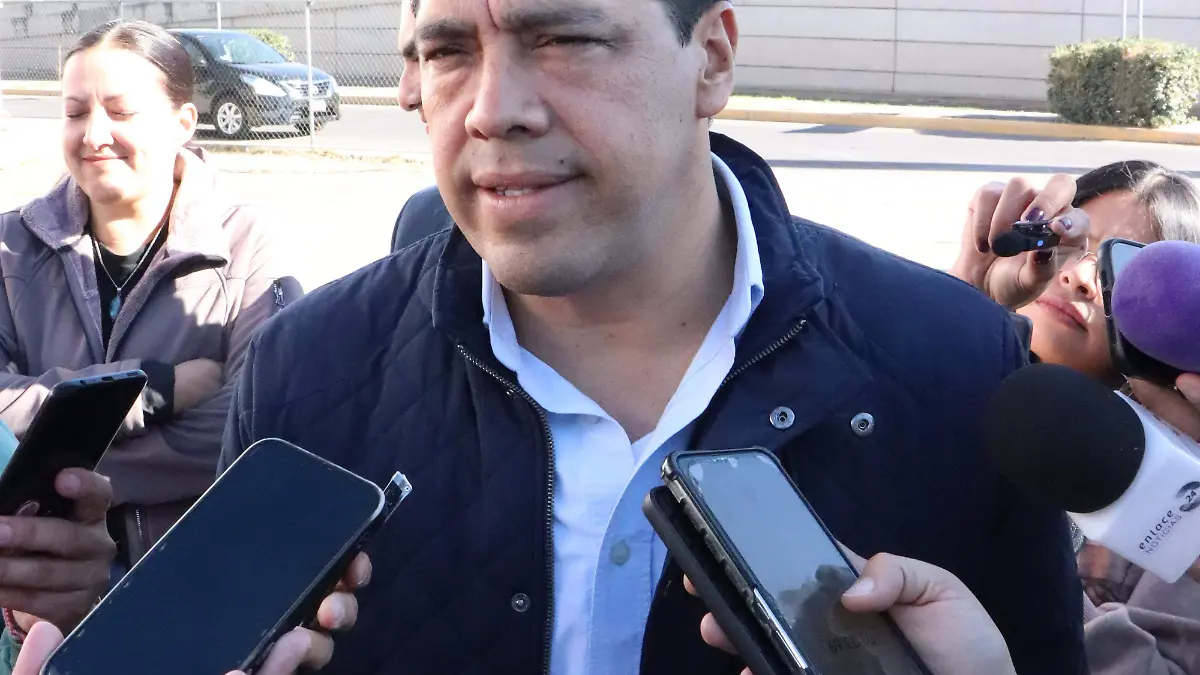 LEO MONTAÑEZ 