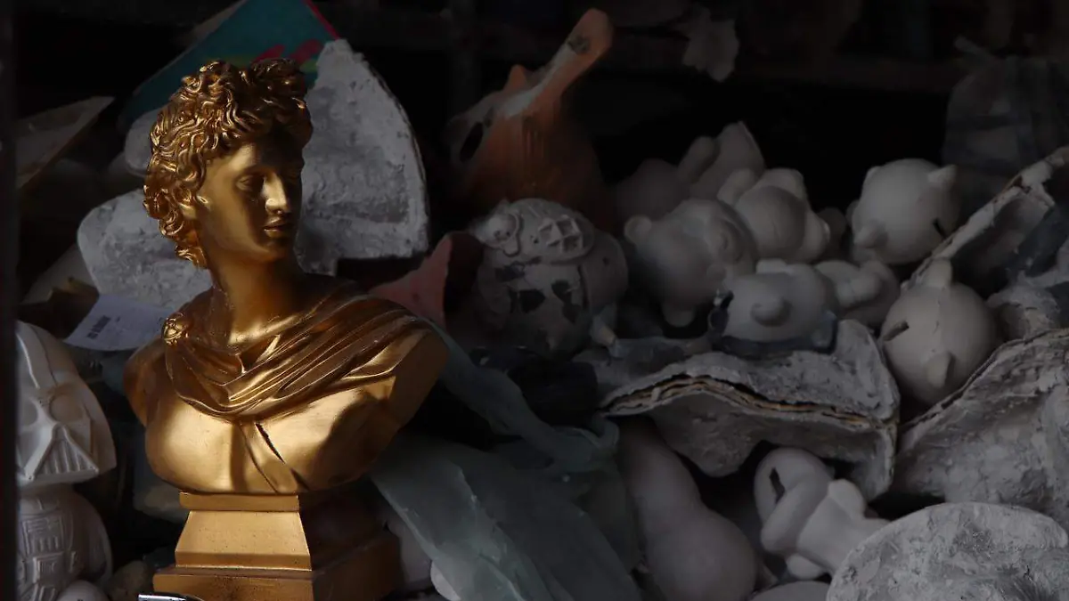 DON RUBÉN-FIGURAS DE YESO-AGS