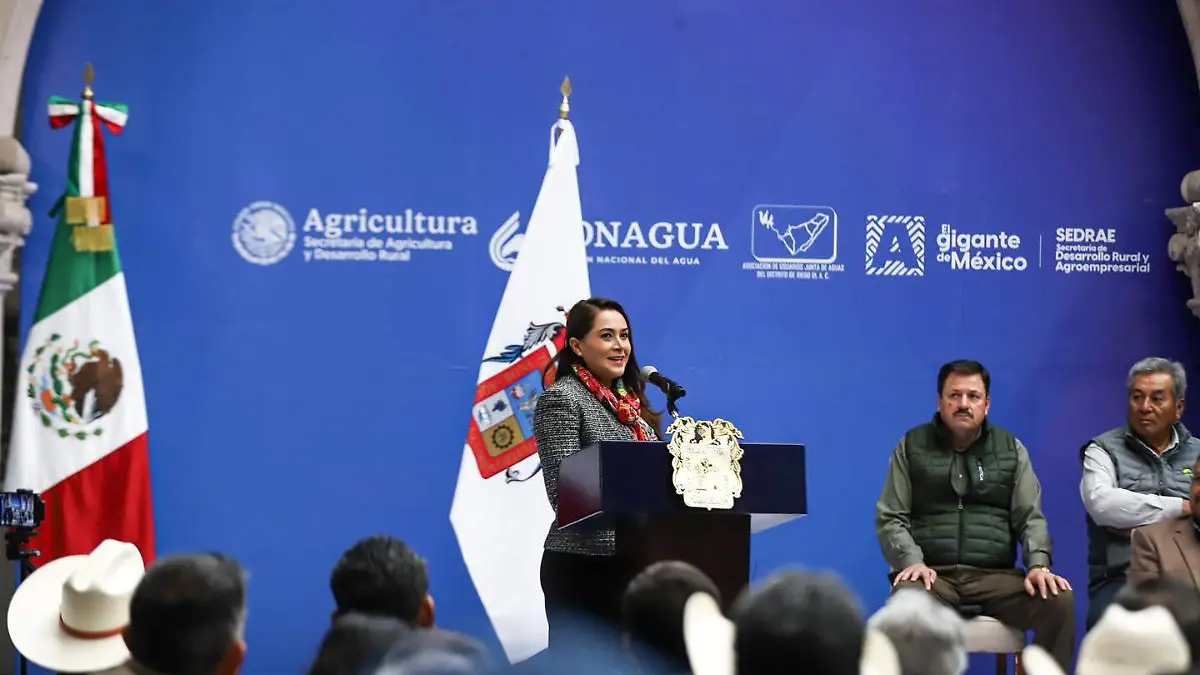 ESFUERZO DISTRITO RIEGO