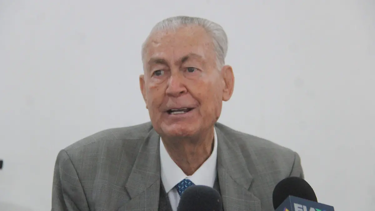 ROBERTO DIAZ