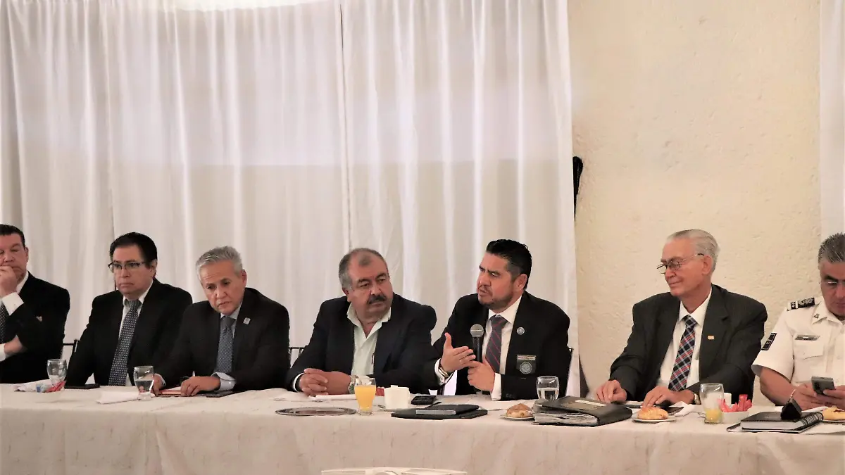 REUNION EMPRESARIOS (4)