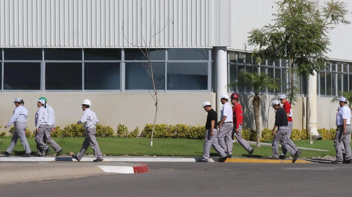 NISSAN-TRABAJADORES-EMPLEADOS