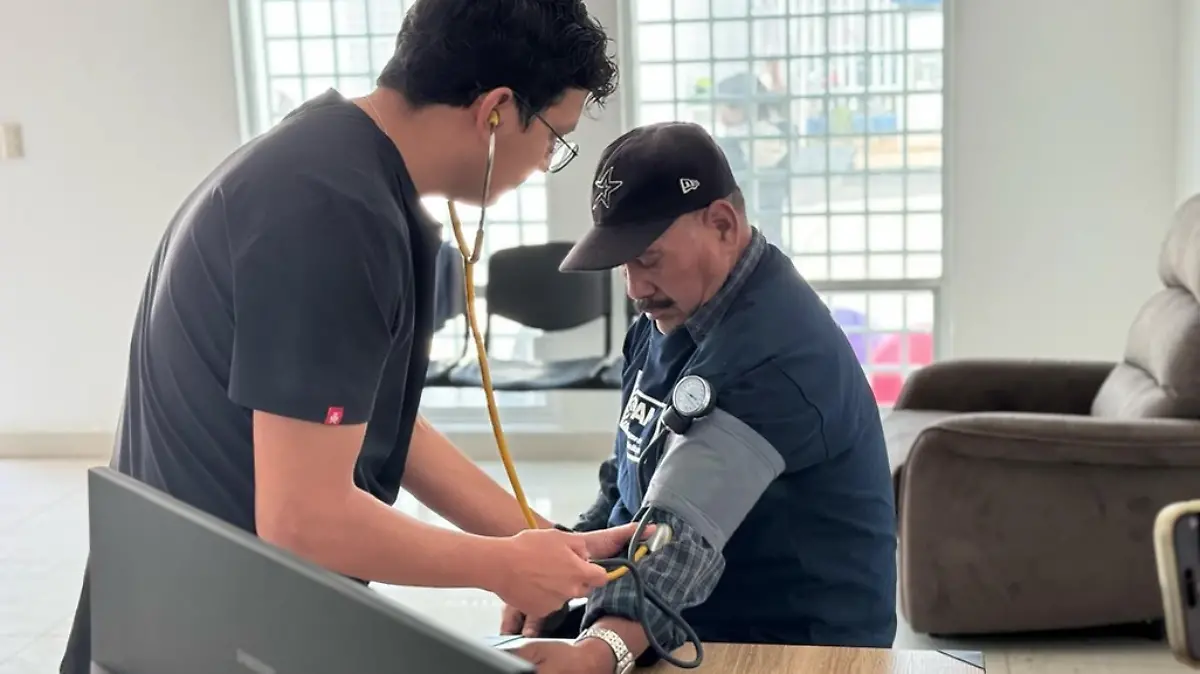 ATENCIÓN-ADULTOS MAYORES-SALUD