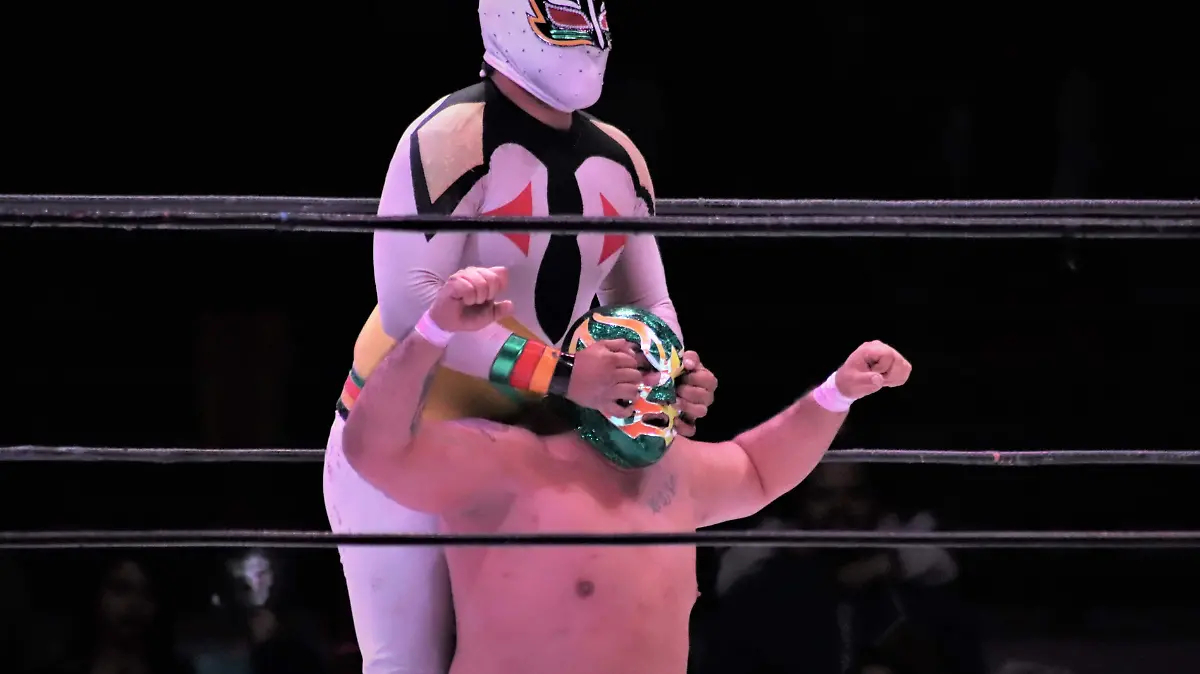 LUCHAS-LUCHA LIBRE-DEPORTES