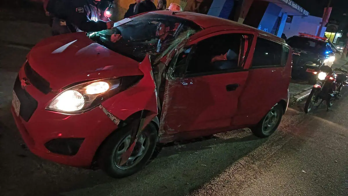 DAÑOS MATERIALES-CHOQUE-AUTO