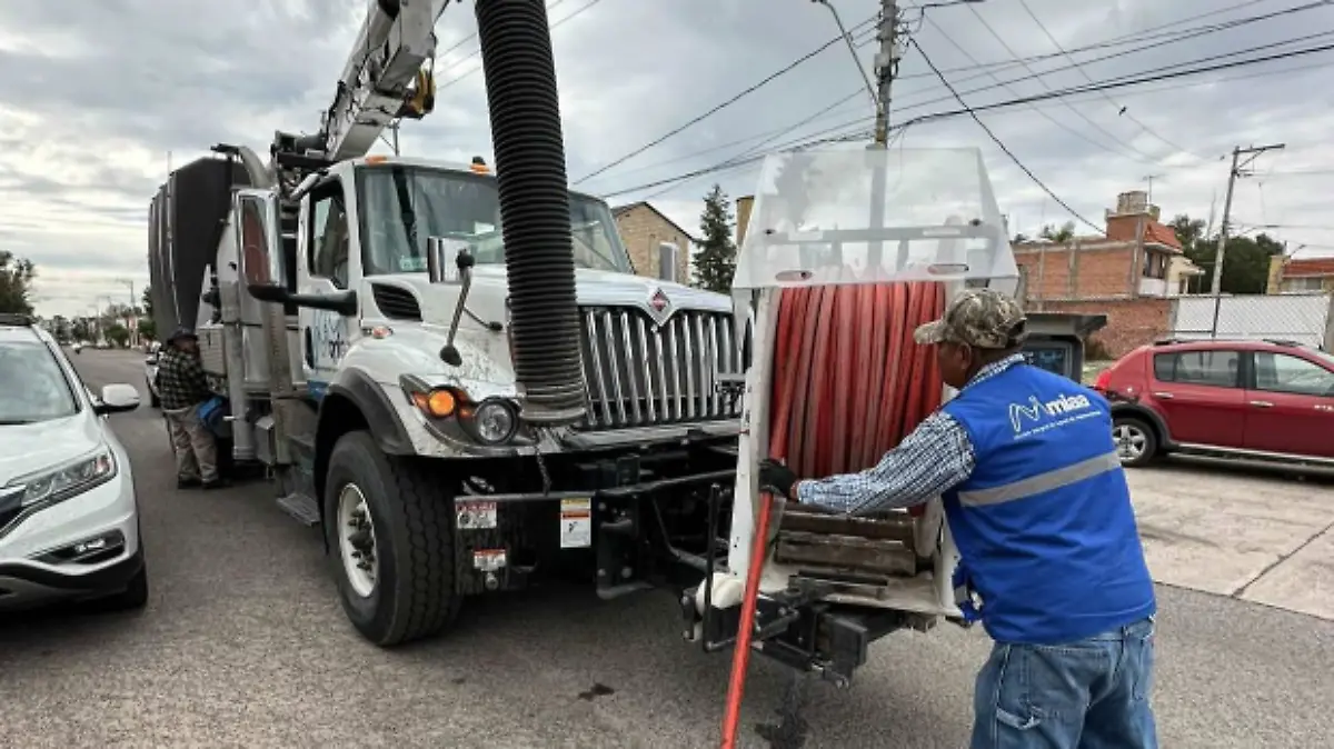 CAMIÓN-DESAZOLVE-MIAA