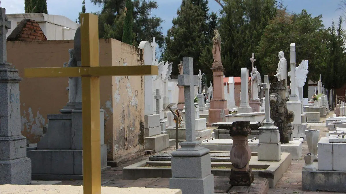 PANTEONES-TRADICIÓN-HISTORIA