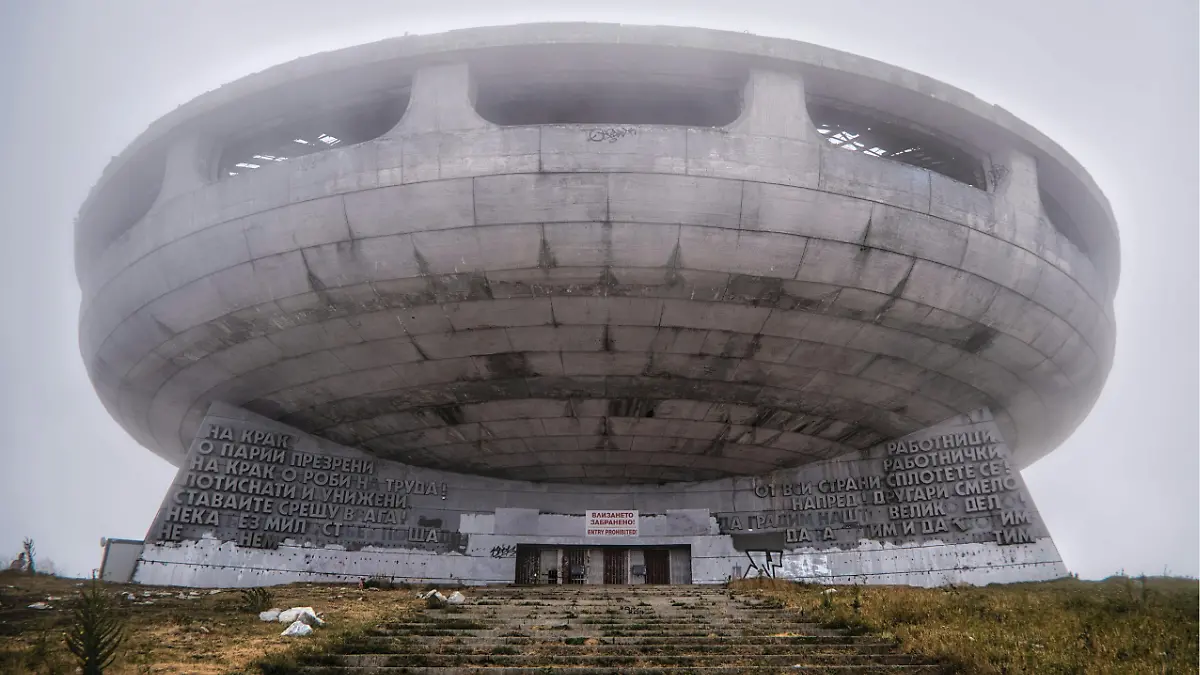 stara_zagora_bulgaria_buzludzha_monumento_