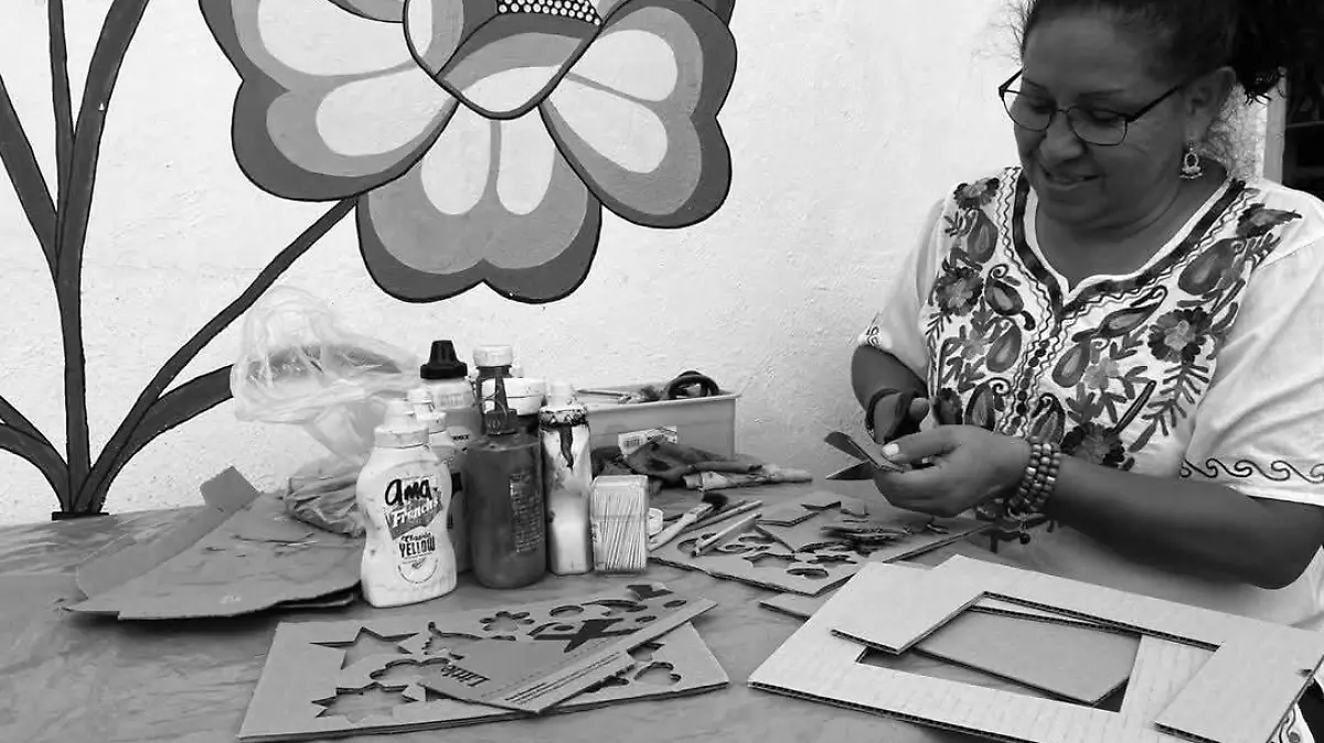 ARTESANAS-MUJERES-LUCHA-AGS