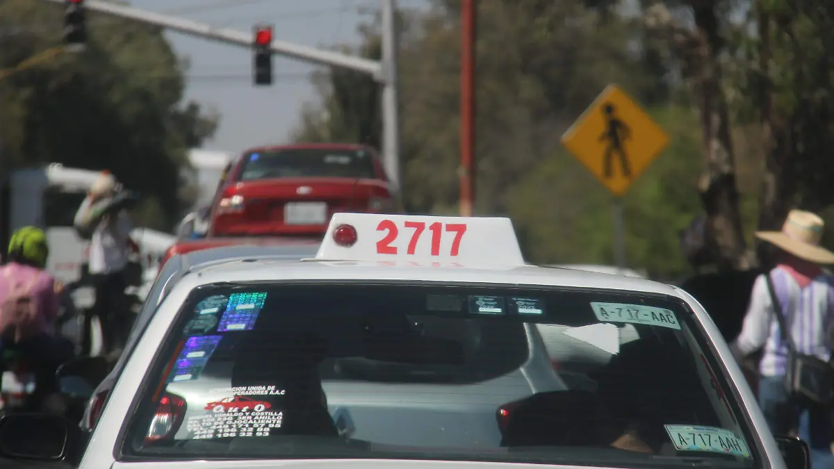 TAXI (1)