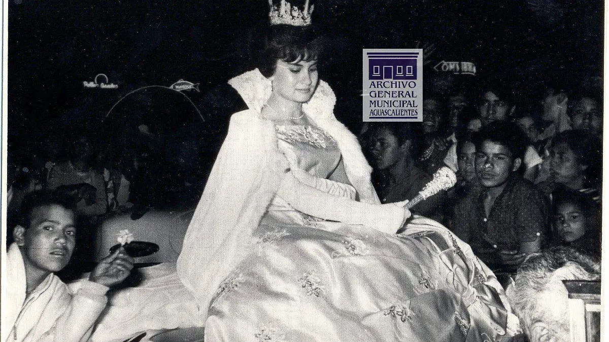 CORONA-MOMENTOS-FNSM-CORONACIÓN