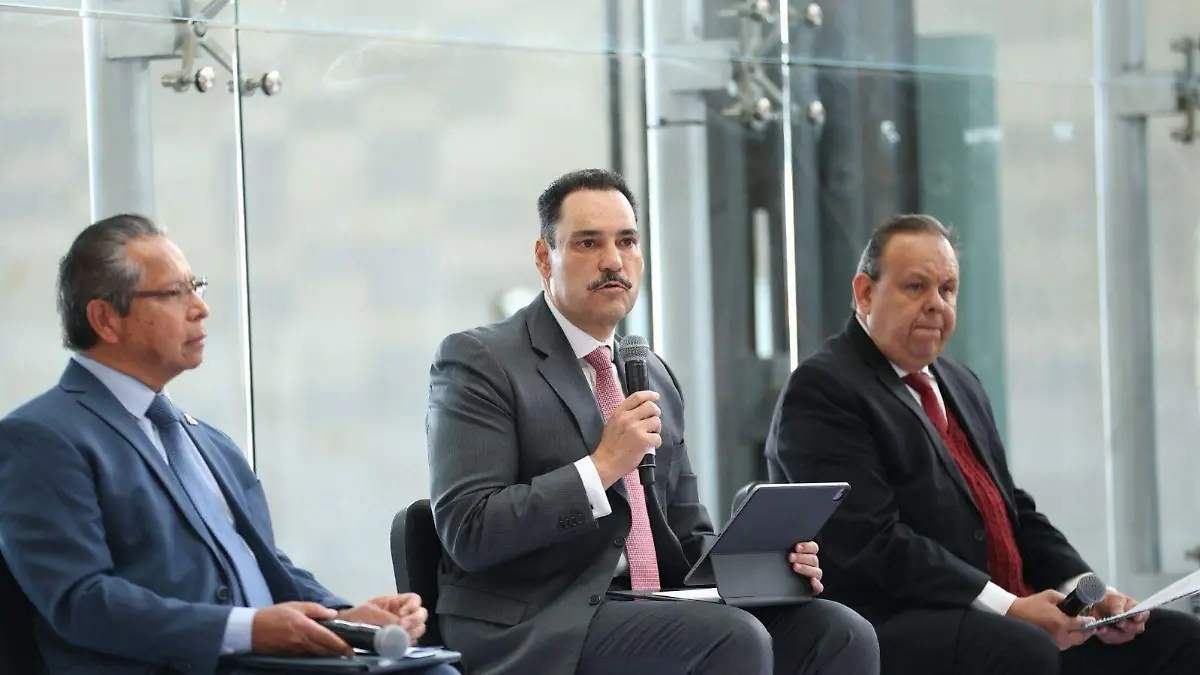 PANELISTAS-SENADOR-INDUSTRIA