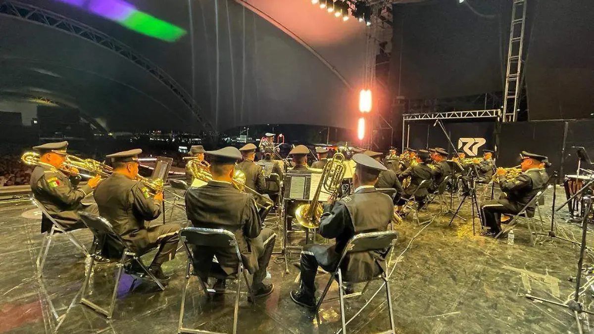 MILITAR-SINFÓNCICA-CONCIERTO