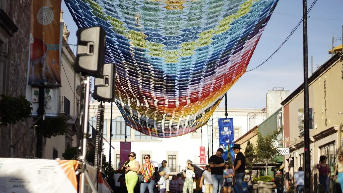 FERIA DE SAN MARCOS-VISITANTES-CULTURA