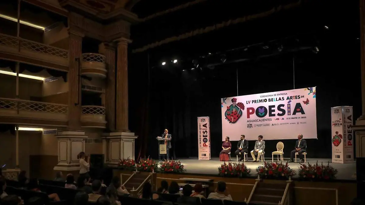 POESÍA-GANADORA-PREMIO