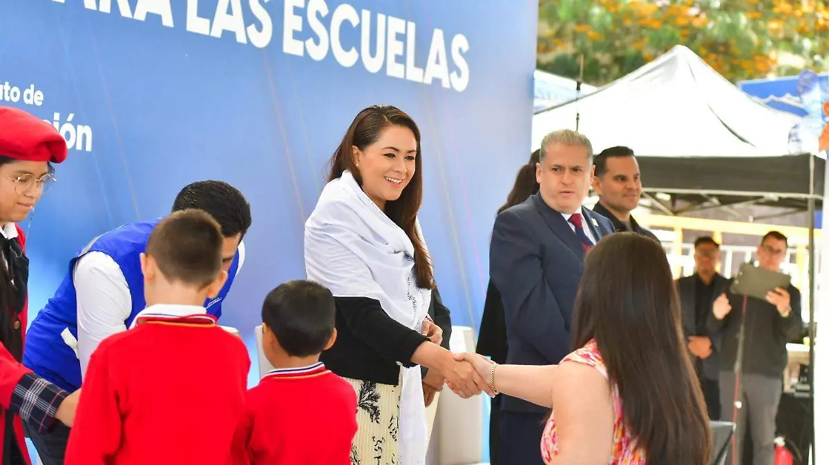 COMPUTADORAS-TERE JIMÉNEZ-EDUCACIÓN