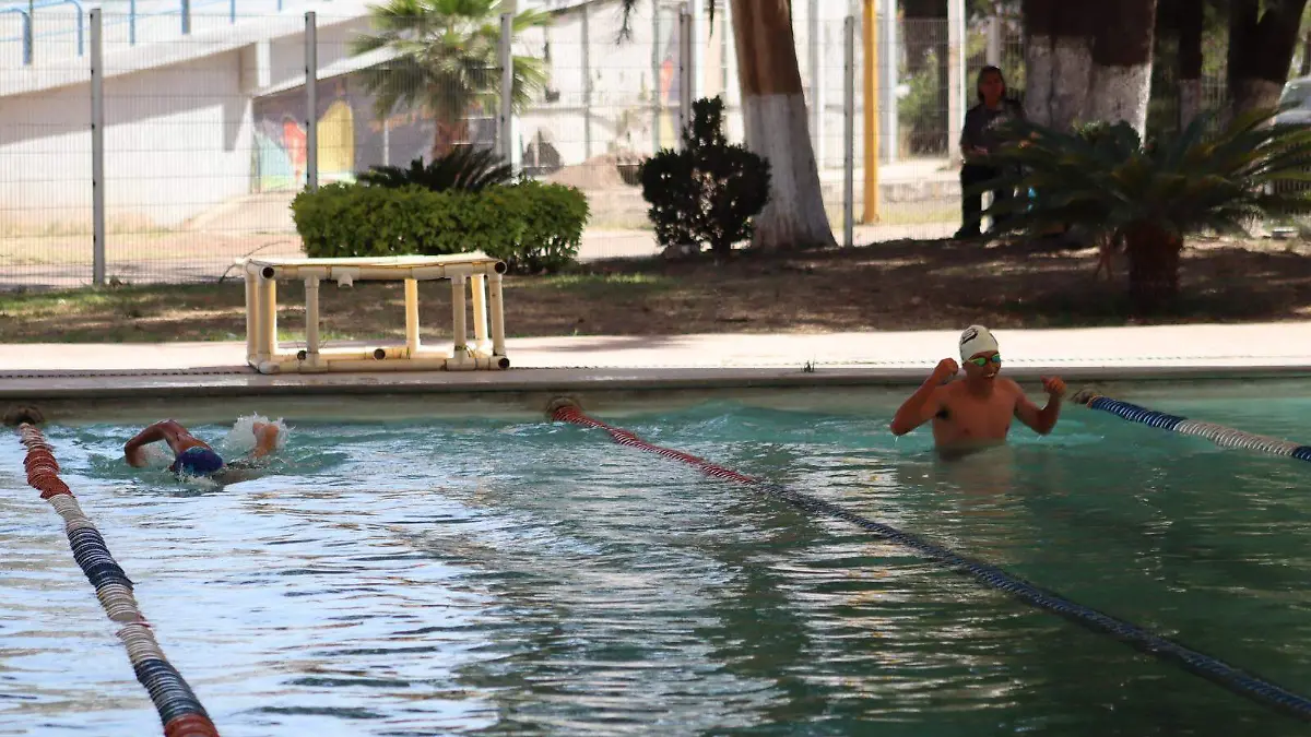 NADADOR-COMPETENCIA-NADO