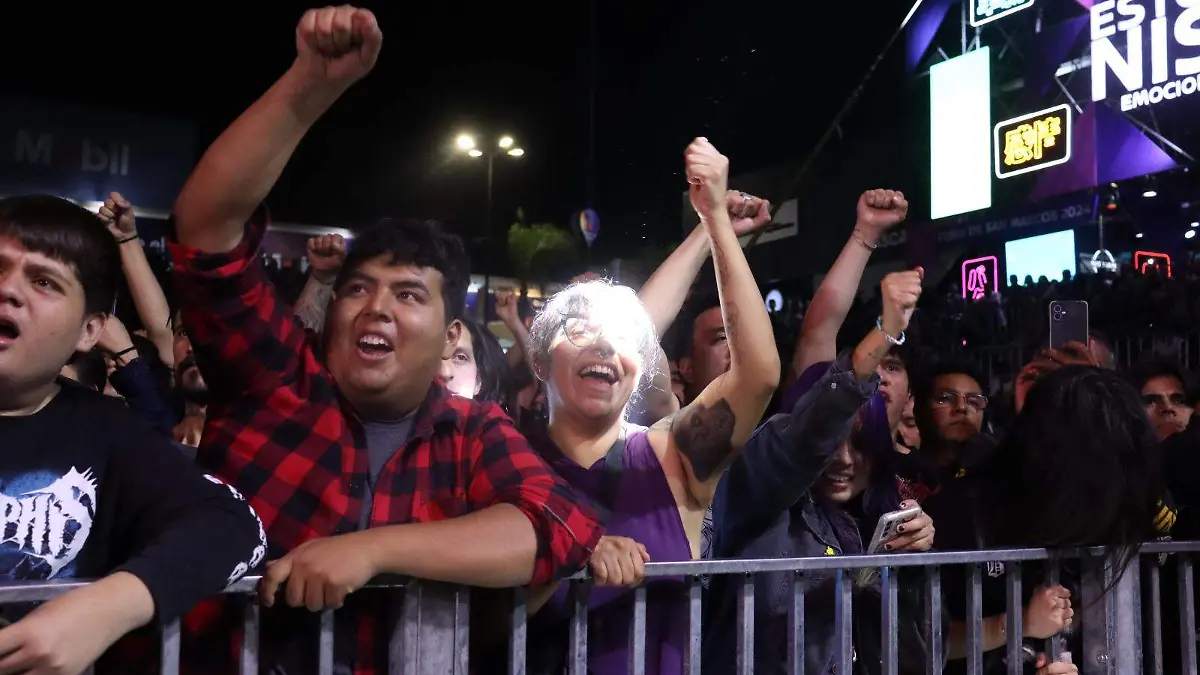 FORO DE LAS ESTRELLAS_FILAS_PACIENCIA