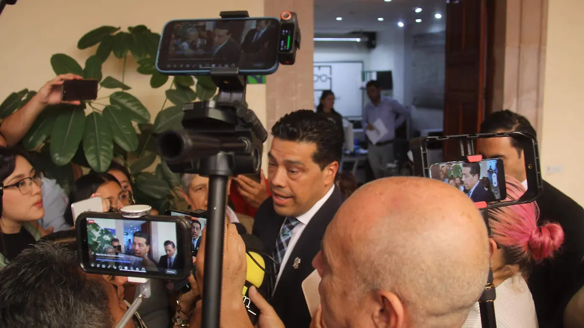 REPORTEROS-PERIODISTAS-COBERTURA