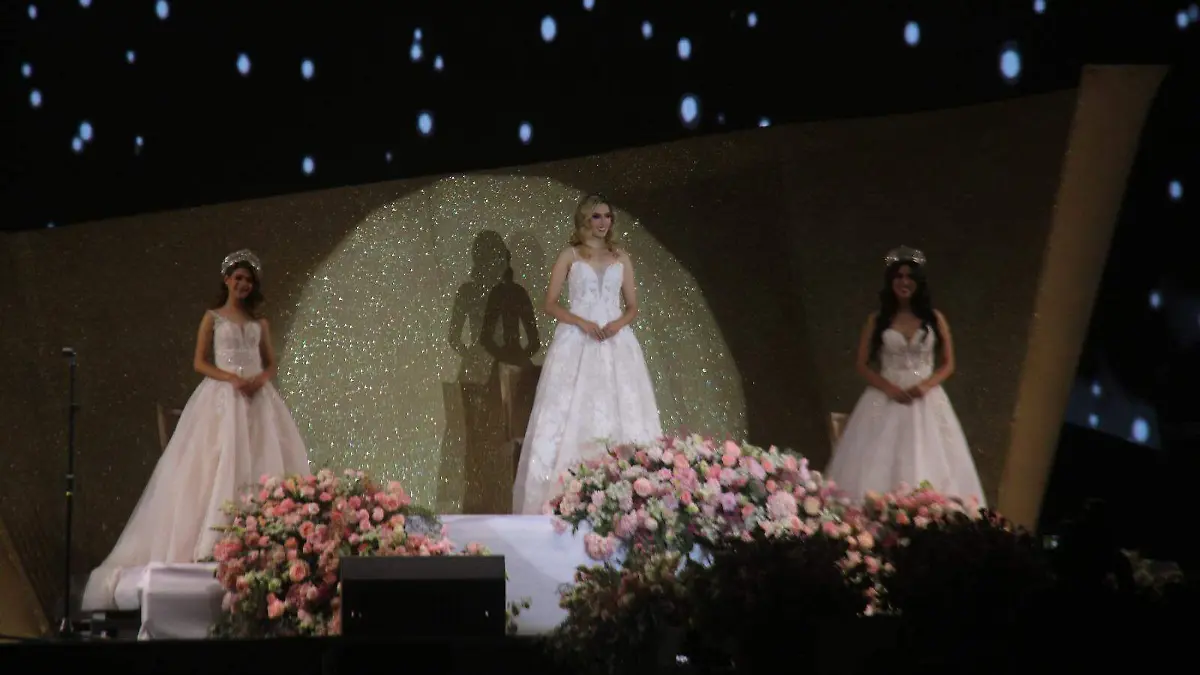 REINA 101-FNSM-CORONACIÓN