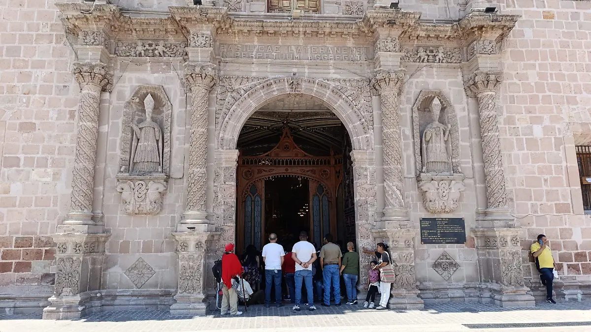 CATEDRAL-MISA-PAPA FRANCISCO