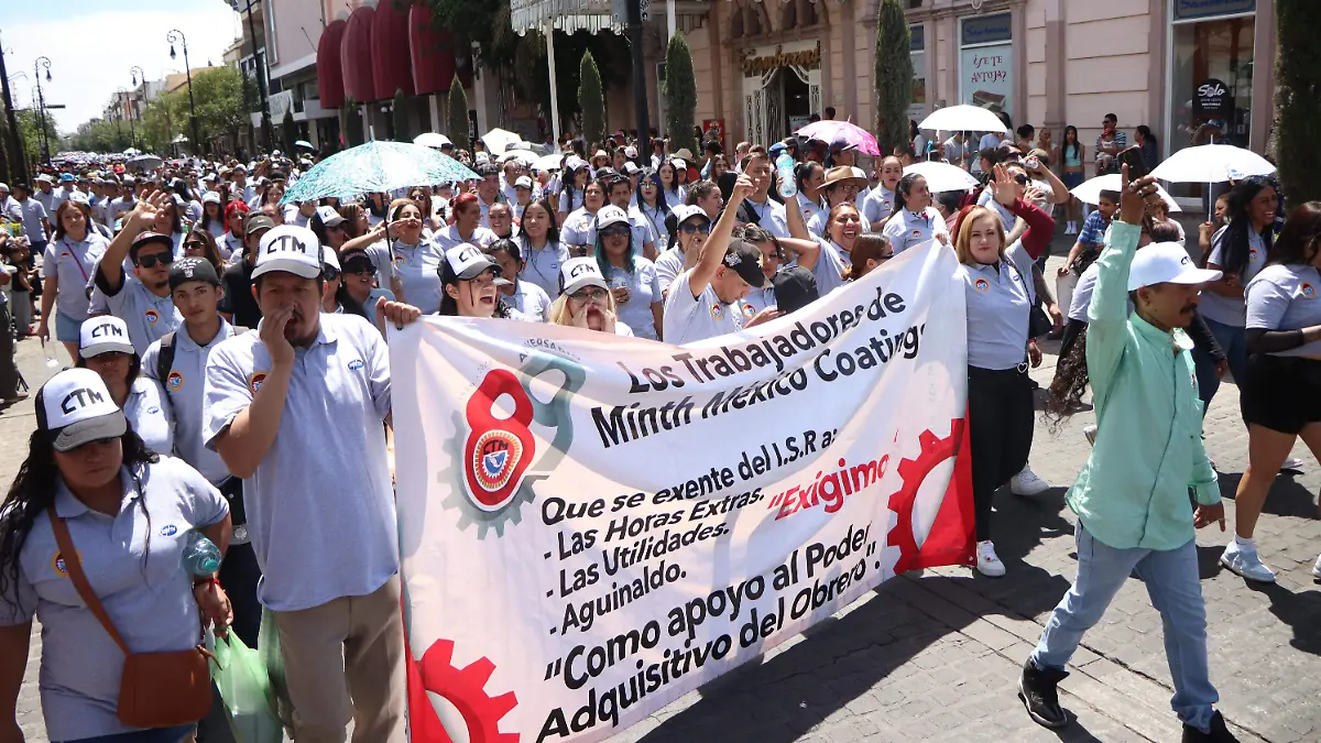 TRABAJADORES DESFILE 2