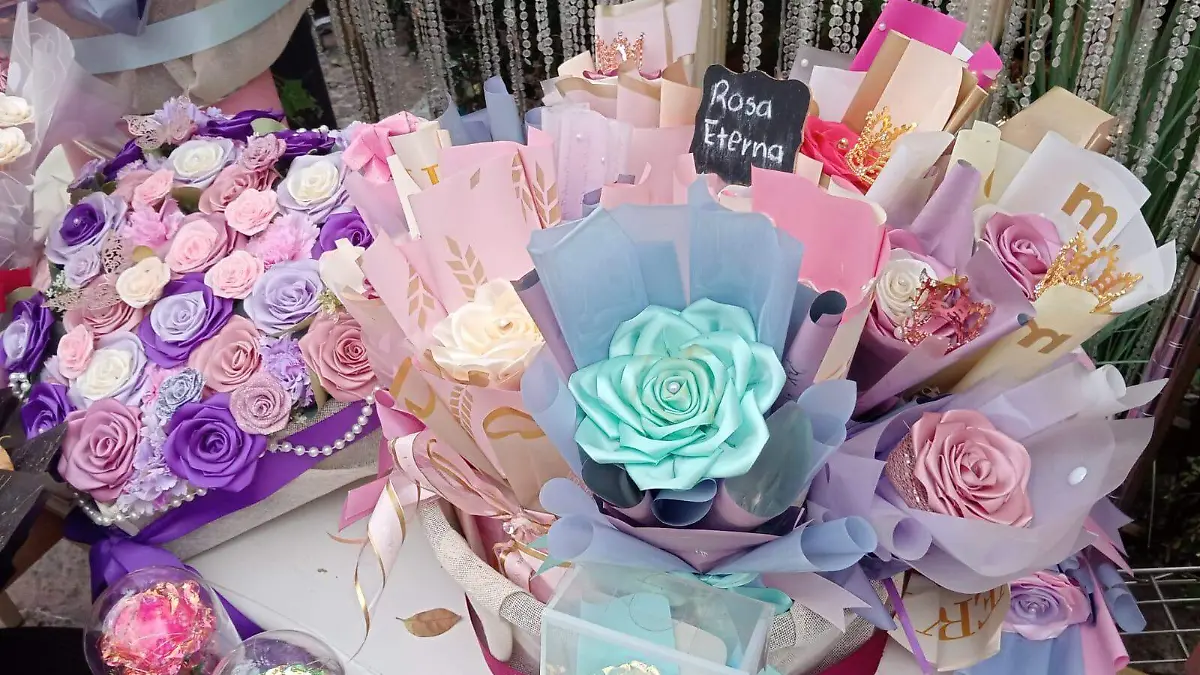 ARTESANOS-ARTE LOCAL