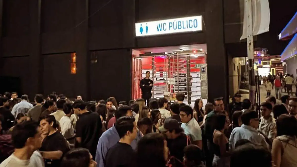 BAÑO-FERIA DE SAN MARCOS-ANTRO