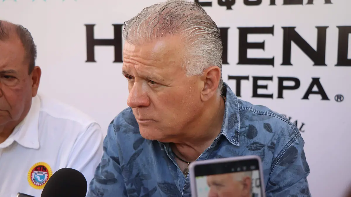 JOSÉ ÁNGEL GONZÁLEZ