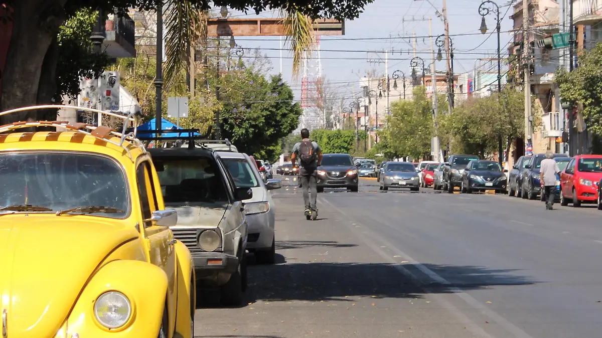 SCOOTER MOTOS Y VIALIDAD