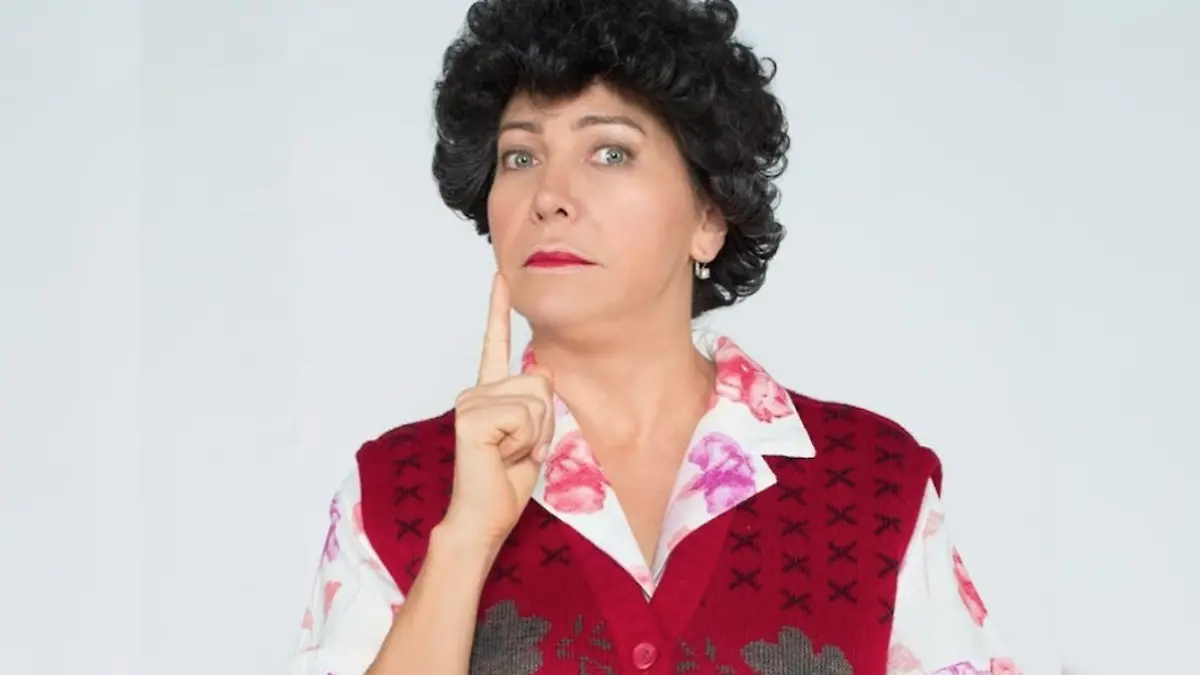 DOÑA LUCHA-MAMÁ-TELEVISIÓN