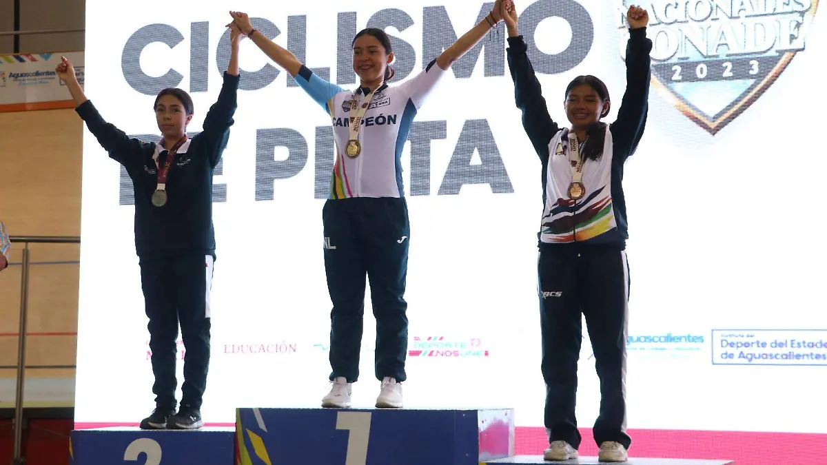 DEP01-IJGR-TRIPLE MEDALLA-01