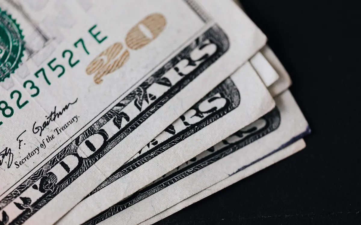 pexels-karolina-grabowska-4386379