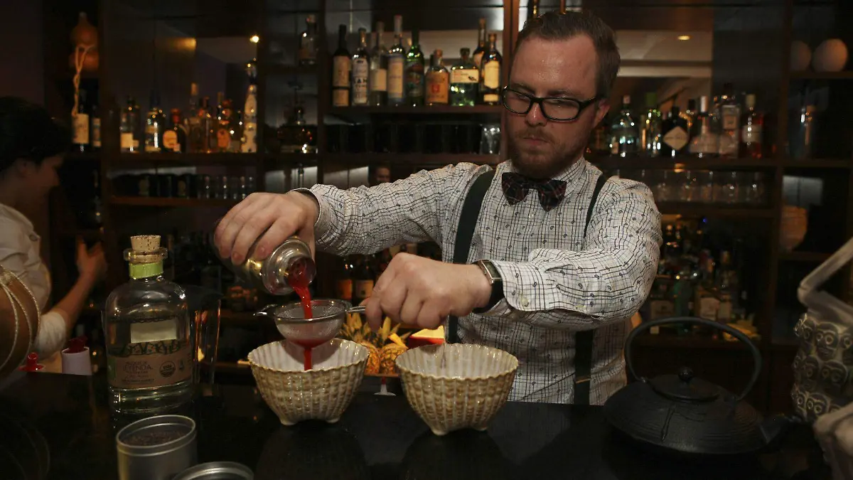 465056_Barman Arnd Heissen-1_web