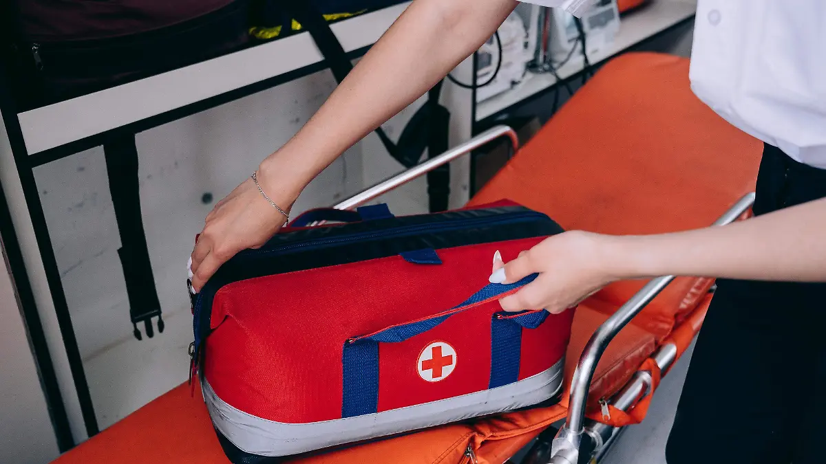 pexels-mikhail-nilov-8943188