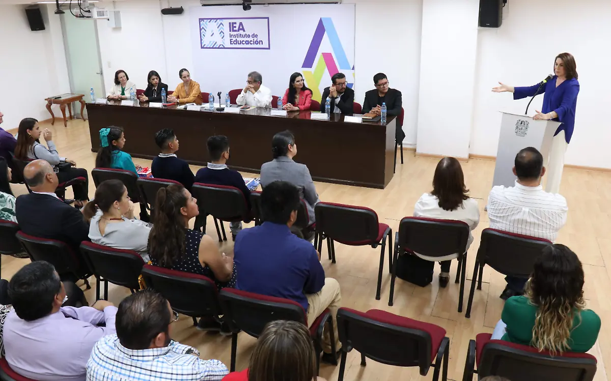FOTONOTA_IEA