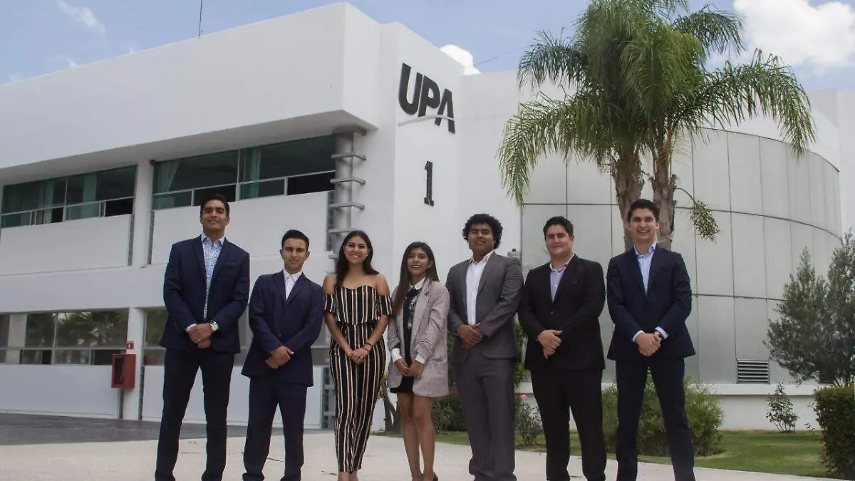 DESTACAN ALUMNOS DE LA UPA0000
