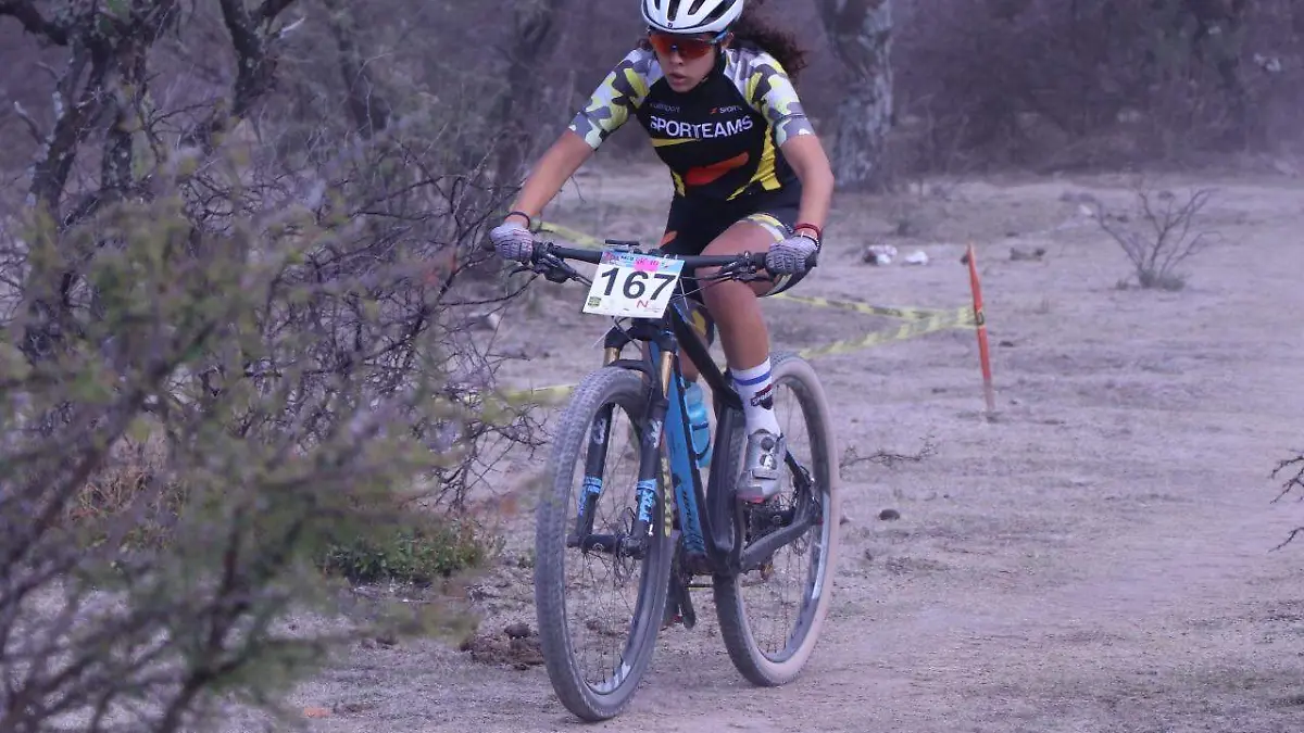 DEP02-IJGR-REINA DE LA MONTAÑA