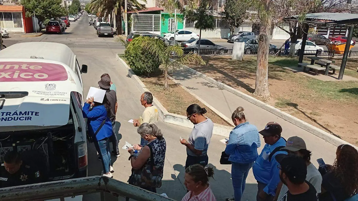 LICENCIAS-CONDUCIR-RENOVACIÓN