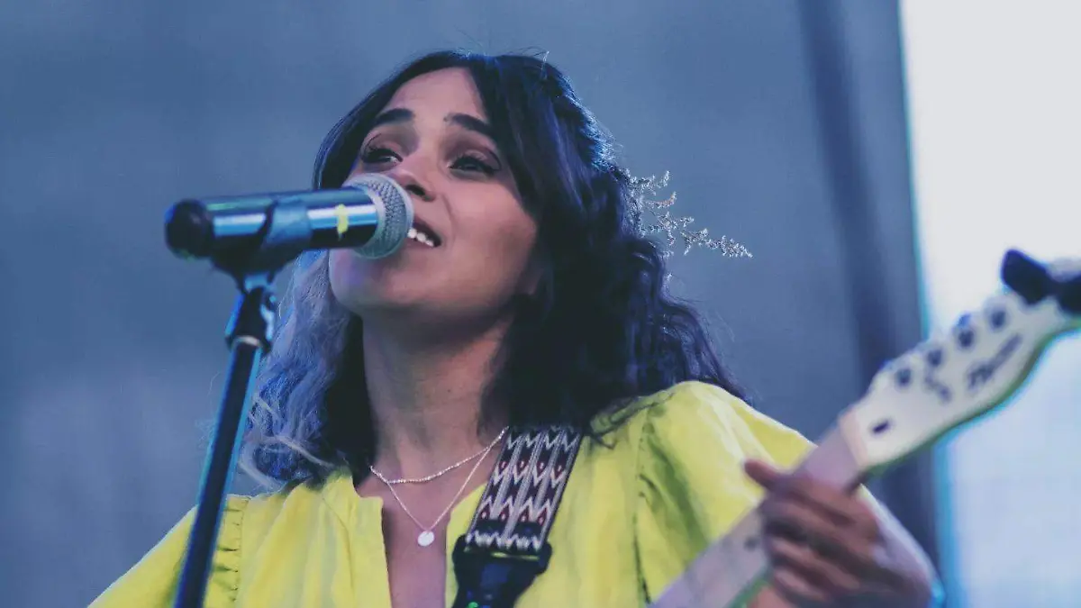 HOGAR ESPEJO-ARTES-COMUNIDAD