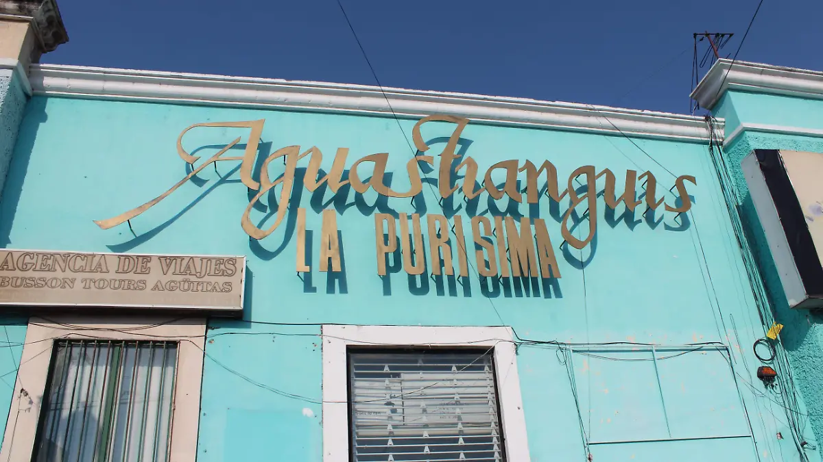 AGUASTIANGUIS-CENTRO COMERCIAL