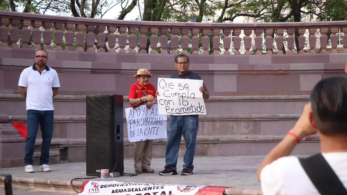 ESCUELAS-ESTUDIANTES-PARO