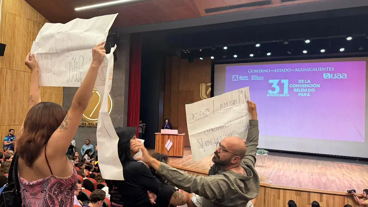 MANIFESTACION-LAGARDE-LGBTQ+