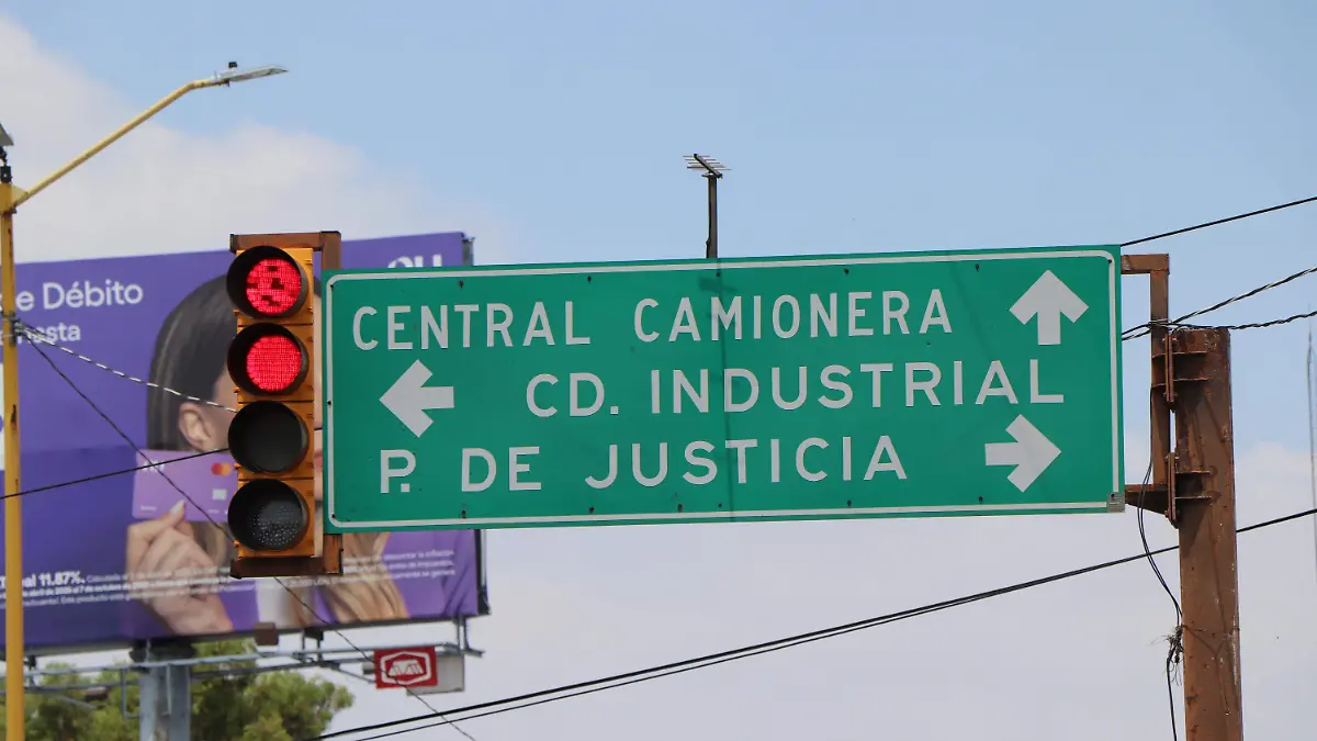 SEMAFOROS_VIALIDAD_CALLES