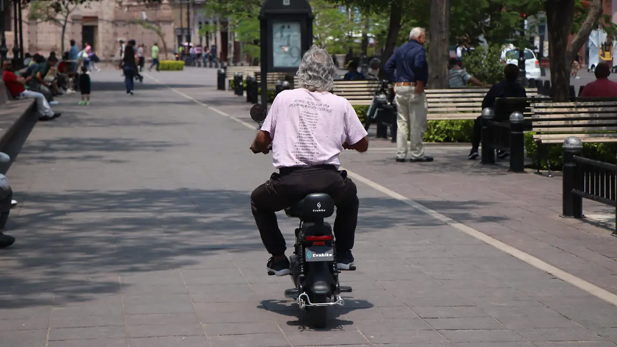 SCOOTER MOTOS (4)
