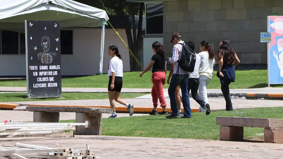 ESTUDIANTES-UAA-VOTACIONES