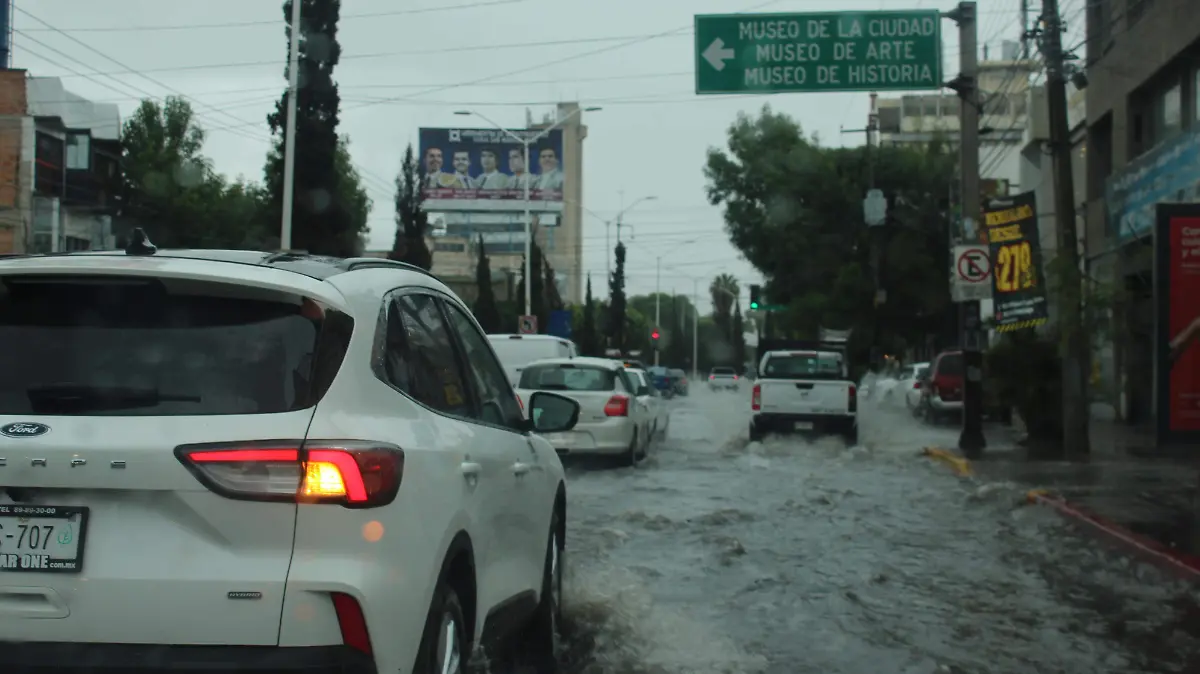 ESTRAGOS DE LLUVIA-DESAZOLVE