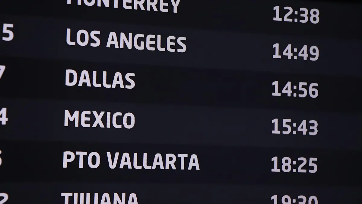 VUELOS-AEROPUERTO-TURISMO