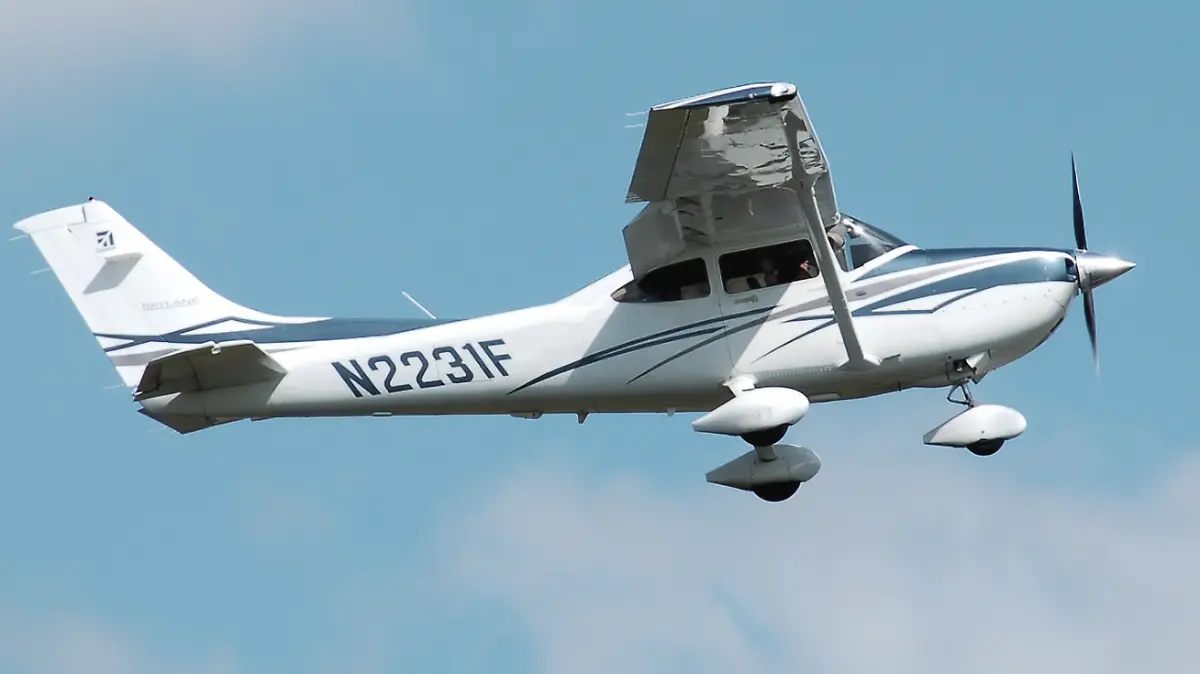 FREDERICK VALENTICH-CESSNA 182
